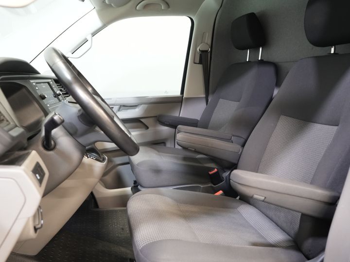 Volkswagen Transporter Van 2.0 TDI 150 к.с. DSG Aut. L2 BPM БЕЗКОШТОВНО! LED/ Підігрів підставки/ Підігрів сидінь/ Carplay/ Камера/ PDC/ LMV/ Круїз/ Airco
