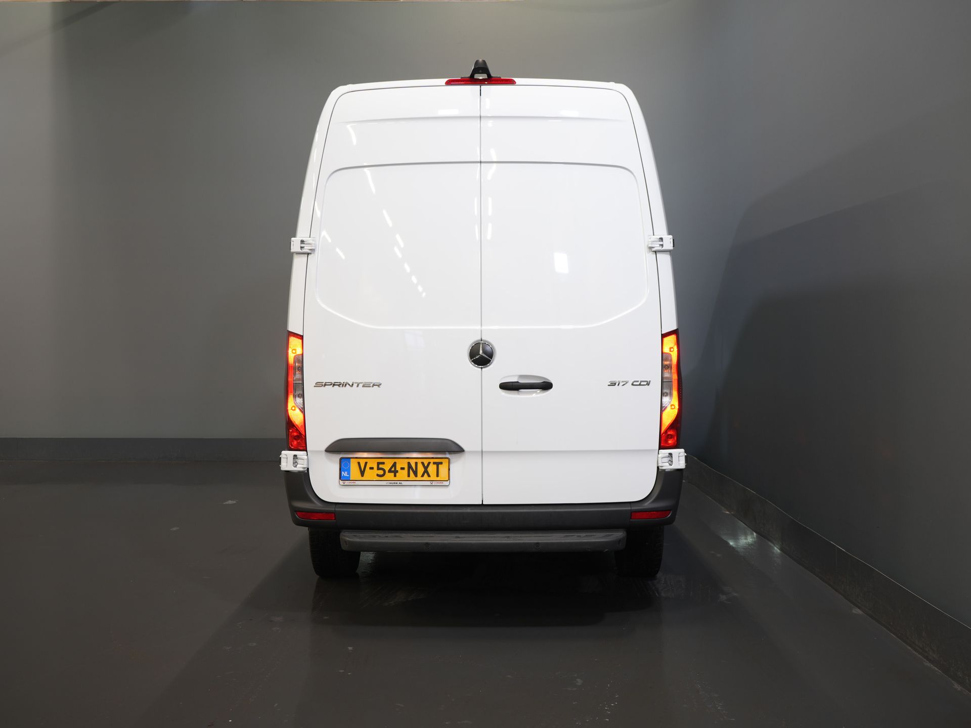 Mercedes-Benz Sprinter Bestelbus 317 CDI Aut. L2H2 3.5t Trekverm./ LED/ Gev. Stoel/ 270 Gr.Deuren/ Stoelverw./ Airco/ Navi/ Camera/ Cruise/ PDC/ DAB