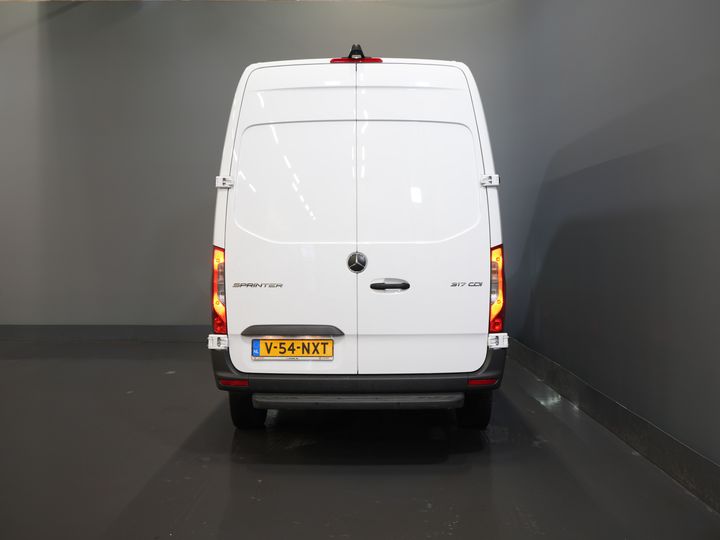 Mercedes-Benz Sprinter Bestelbus 317 CDI Aut. L2H2 3.5t Trekverm./ LED/ Gev. Stoel/ 270 Gr.Deuren/ Stoelverw./ Airco/ Navi/ Camera/ Cruise/ PDC/ DAB