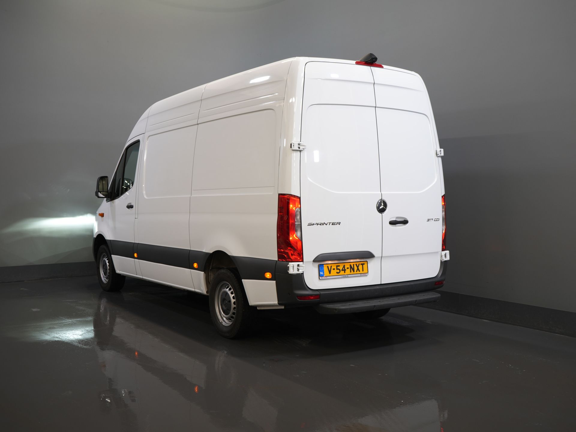 Mercedes-Benz Sprinter Bestelbus 317 CDI Aut. L2H2 3.5t Trekverm./ LED/ Gev. Stoel/ 270 Gr.Deuren/ Stoelverw./ Airco/ Navi/ Camera/ Cruise/ PDC/ DAB