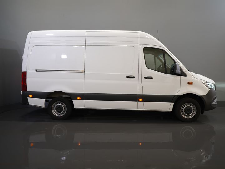 Mercedes-Benz Sprinter Bestelbus 317 CDI Aut. L2H2 3.5t Trekverm./ LED/ Gev. Stoel/ 270 Gr.Deuren/ Stoelverw./ Airco/ Navi/ Camera/ Cruise/ PDC/ DAB