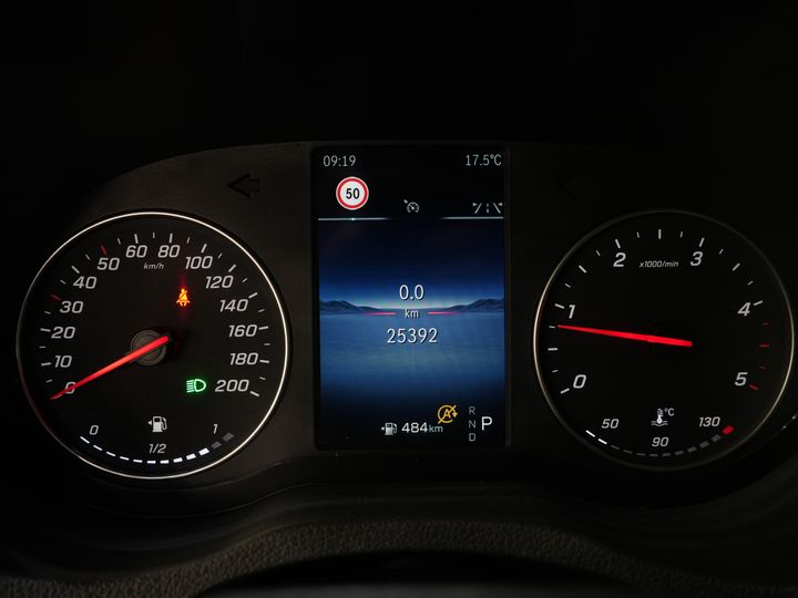 Mercedes-Benz Sprinter Bestelbus 317 CDI Aut. L2H2 3.5t Trekverm./ LED/ Gev. Stoel/ 270 Gr.Deuren/ Stoelverw./ Airco/ Navi/ Camera/ Cruise/ PDC/ DAB