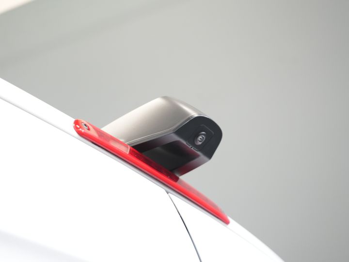 Mercedes-Benz Sprinter Bestelbus 317 CDI Aut. L2H2 3.5t Trekverm./ LED/ Gev. Stoel/ 270 Gr.Deuren/ Stoelverw./ Airco/ Navi/ Camera/ Cruise/ PDC/ DAB