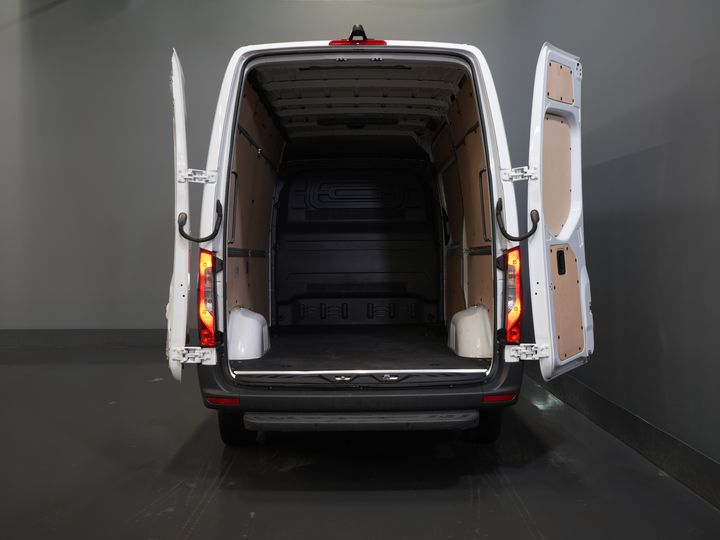Mercedes-Benz Sprinter Bestelbus 317 CDI Aut. L2H2 3.5t Trekverm./ LED/ Gev. Stoel/ 270 Gr.Deuren/ Stoelverw./ Airco/ Navi/ Camera/ Cruise/ PDC/ DAB