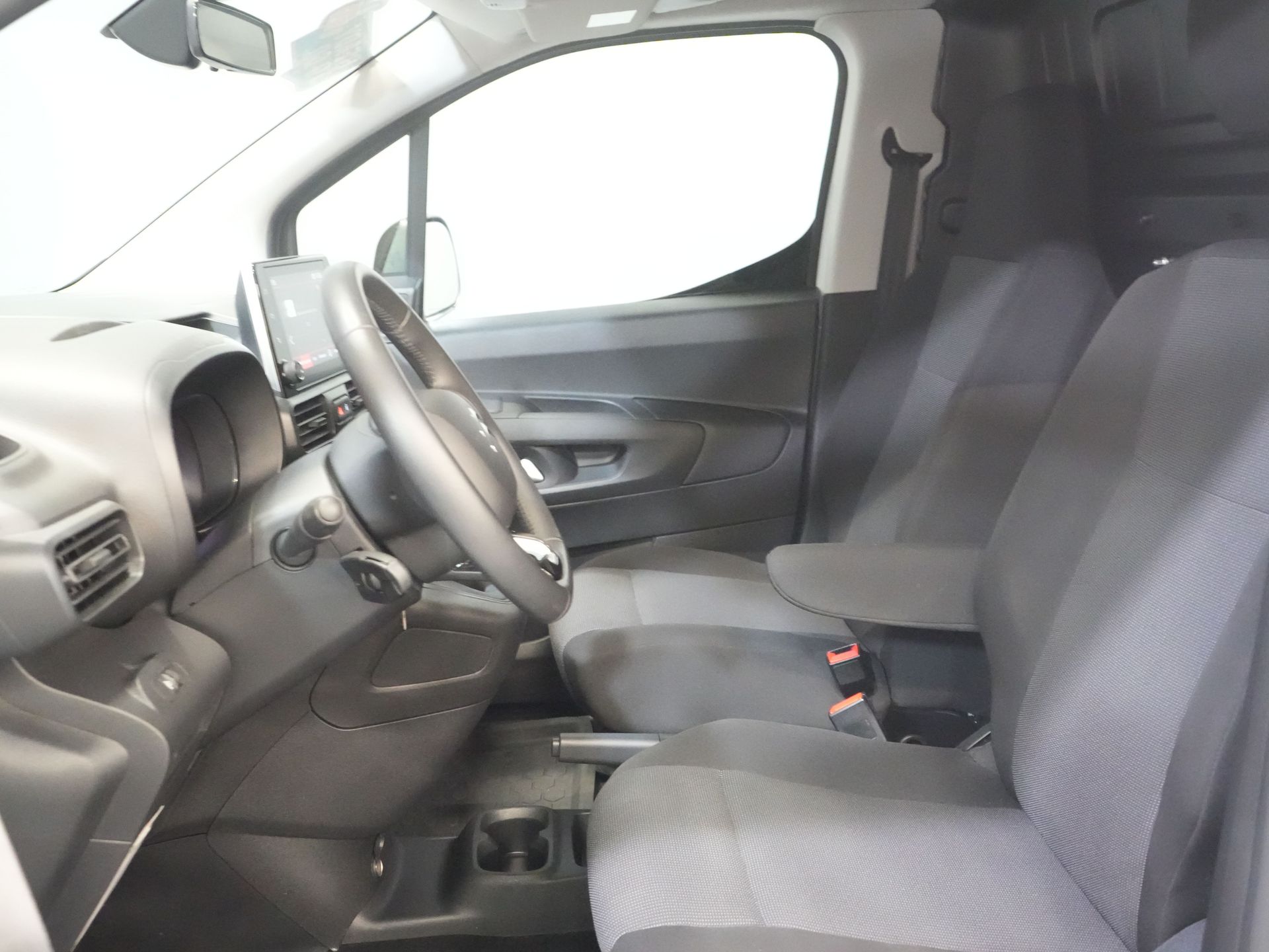 Citroën Berlingo Van 1.2 PureTech 110 к.с. БЕНЗИН BPM БЕЗКОШТОВНО! Ready2Go Carplay/ Navi/ Airco/ Cruise/ PDC