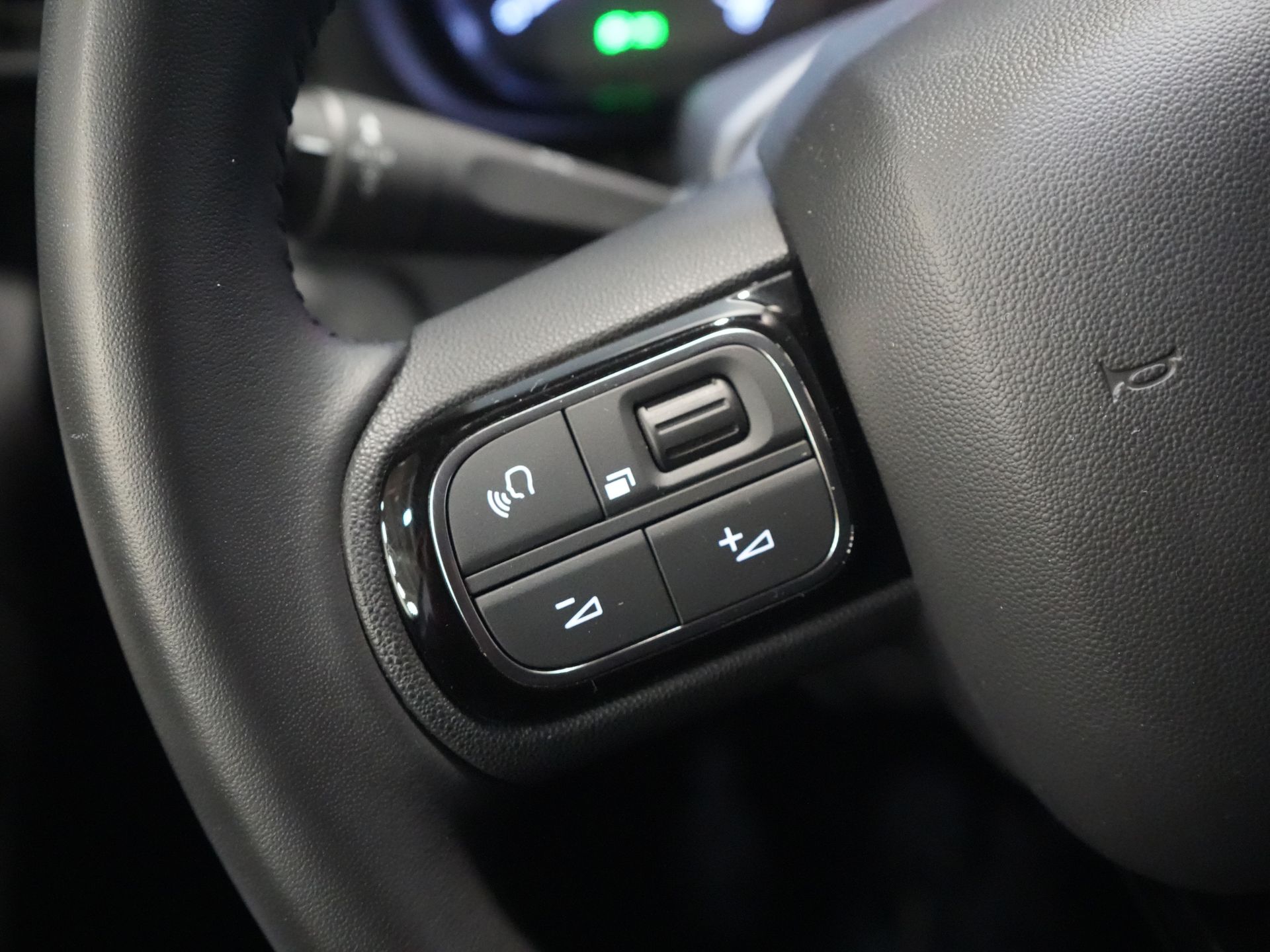 Citroën Berlingo Van 1.2 PureTech 110 к.с. БЕНЗИН BPM БЕЗКОШТОВНО! Ready2Go Carplay/ Navi/ Airco/ Cruise/ PDC