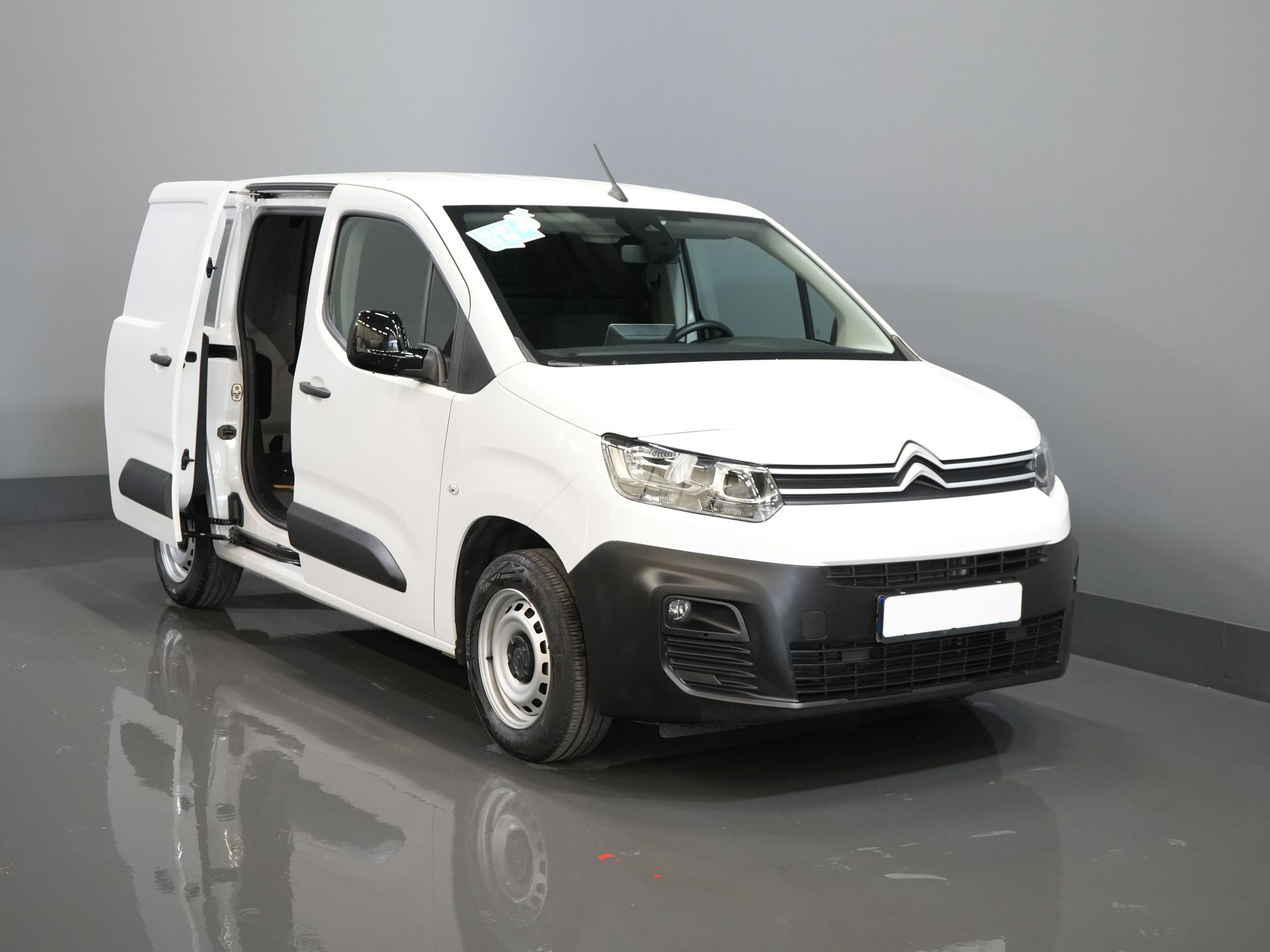 Citroën Berlingo Van 1.2 PureTech 110 к.с. БЕНЗИН BPM БЕЗКОШТОВНО! Ready2Go Carplay/ Navi/ Airco/ Cruise/ PDC