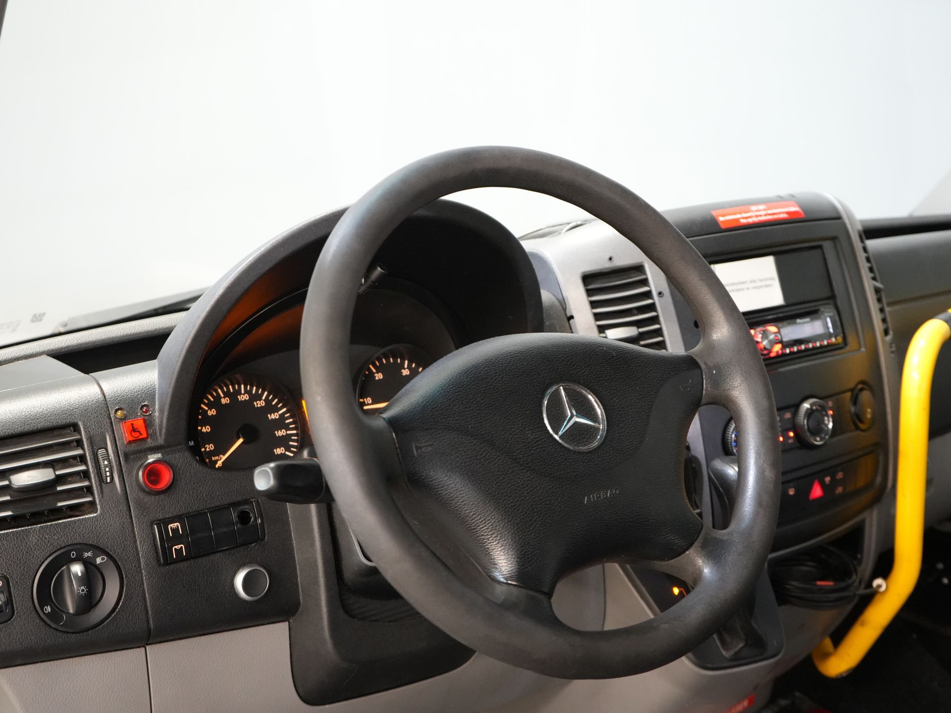 Mercedes-Benz Sprinter Personenvervoer 313 2.2 CDI Aut. L2H2 € 10.648 Incl. BTW EXPORT Combi/ 9 Persoons/ Kombi/ 9P/ Airco/ Rolstoellift/ Electr. deur/