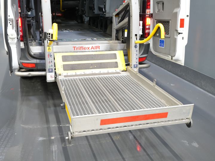 Mercedes-Benz Sprinter Personenvervoer 313 2.2 CDI Aut. L2H2 € 10.648 Incl. BTW EXPORT Combi/ 9 Persoons/ Kombi/ 9P/ Airco/ Rolstoellift/ Electr. deur/