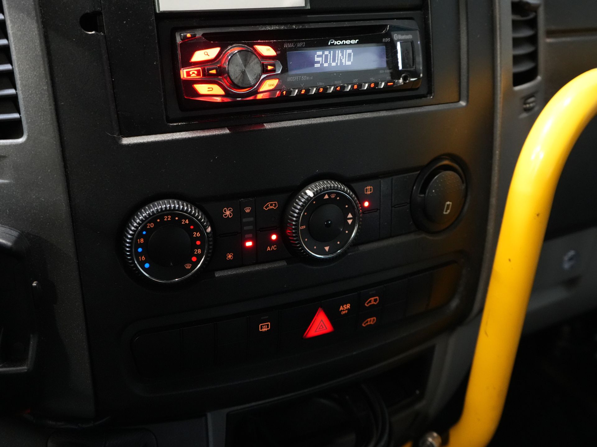 Mercedes-Benz Sprinter Personenvervoer 313 2.2 CDI Aut. L2H2 € 10.648 Incl. BTW EXPORT Combi/ 9 Persoons/ Kombi/ 9P/ Airco/ Rolstoellift/ Electr. deur/