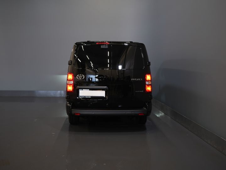 Toyota PROACE Electric Worker Bestelbus 75 kWh L3 345 km WLTP LED/ Snellader/ Keyless/ Adapt.Cruise/ Stuurverw./ Stoelverw./ Navi/ Carplay/ Camera/ PDC/ Airco