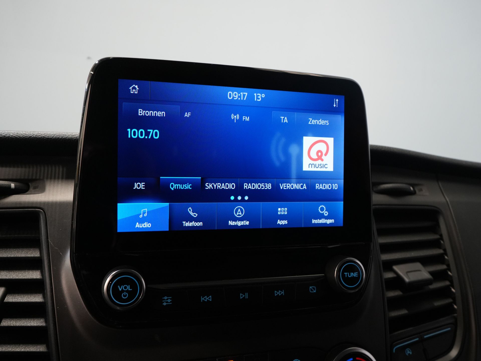 Ford Transit Custom Van 2.0 TDCI 130 CV L2 Carplay/ 2.8t Towingverm./ Seatverw./ Airco/ Navi/ Camera/ Cruise/ PDC