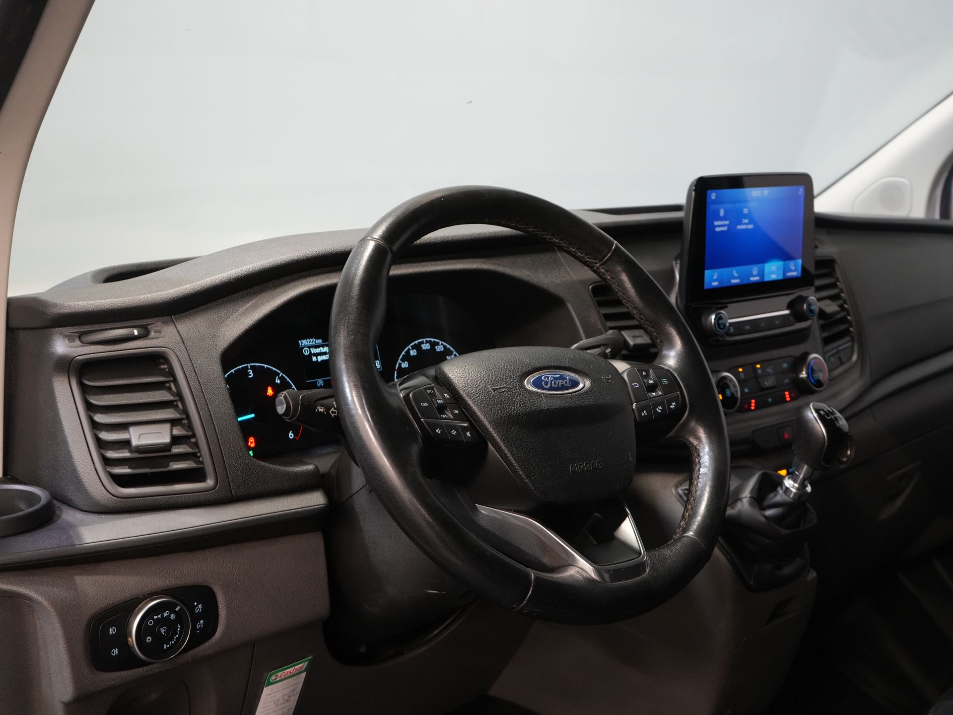 Ford Transit Custom Van 2.0 TDCI 130 CV L2 Carplay/ 2.8t Towingverm./ Seatverw./ Airco/ Navi/ Camera/ Cruise/ PDC