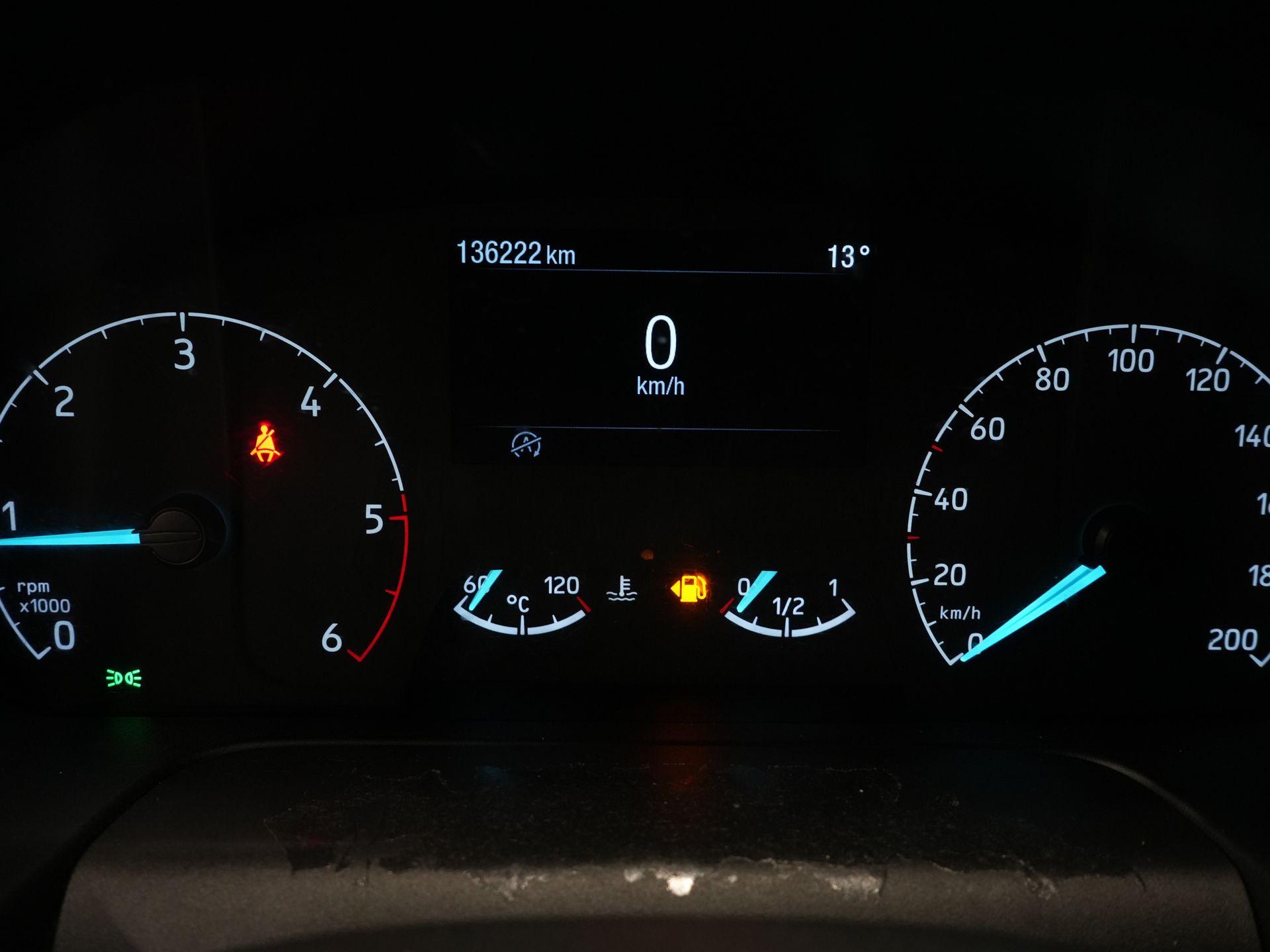 Ford Transit Custom Van 2.0 TDCI 130 CV L2 Carplay/ 2.8t Towingverm./ Seatverw./ Airco/ Navi/ Camera/ Cruise/ PDC