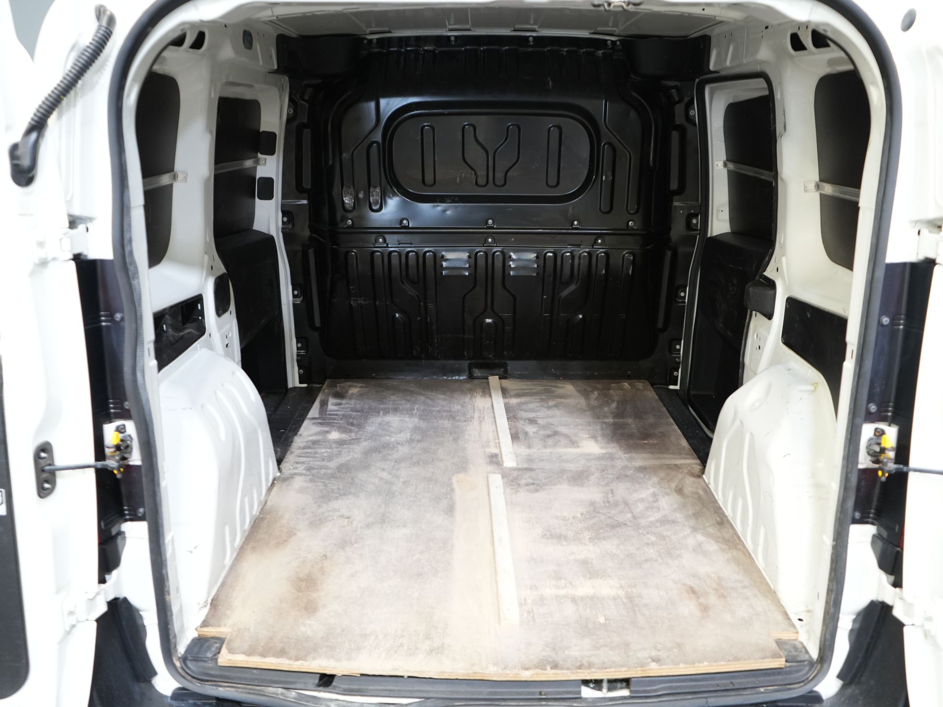 Fiat Dobló Cargo Bestelbus 1.3 MJ BPM VRIJ! (DEMO) NL Auto/ Airco/ Bluetooth/ Betimmering/ Trekhaak