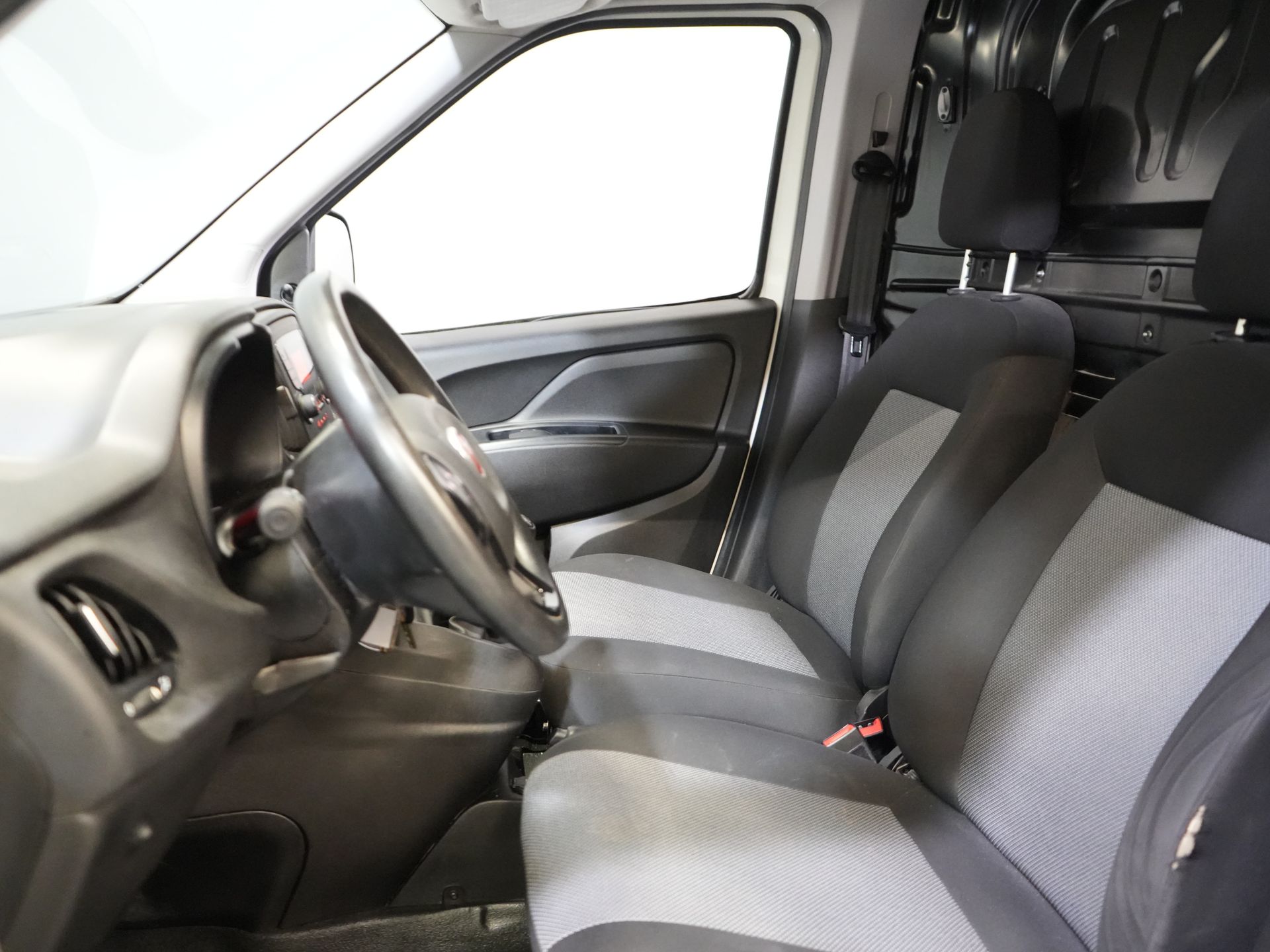 Fiat Dobló Cargo Bestelbus 1.3 MJ BPM VRIJ! (DEMO) NL Auto/ Airco/ Bluetooth/ Betimmering/ Trekhaak