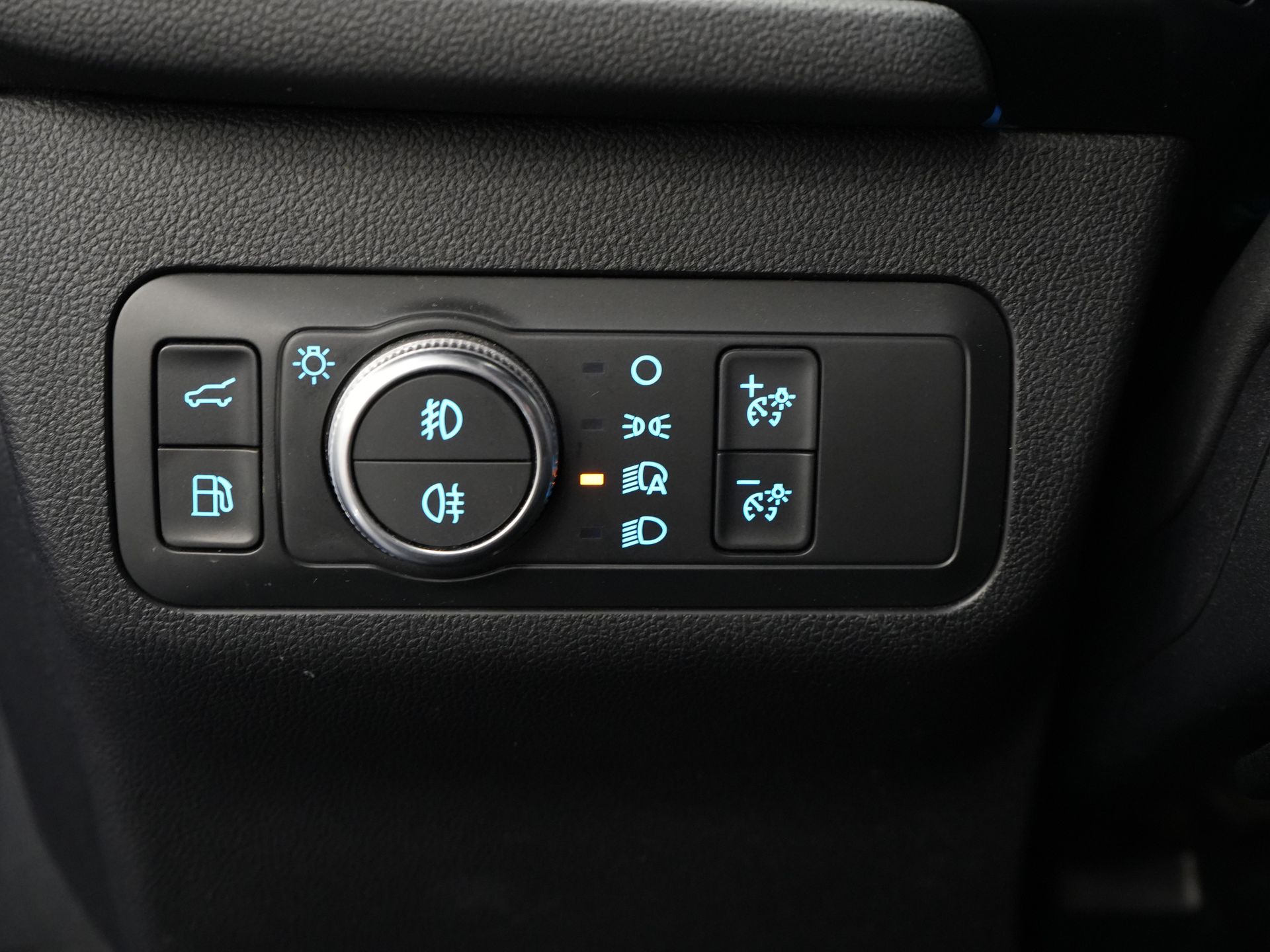 Ford Kuga SUV 2.5 PHEV 225 pk ST-Line LED/ Head-Up/ Adapt.cruise/ Standkachel/ Keyless/ Elek.klep/ Stoelverw/ Stuurverw./ Carplay/ Navi/ Clima
