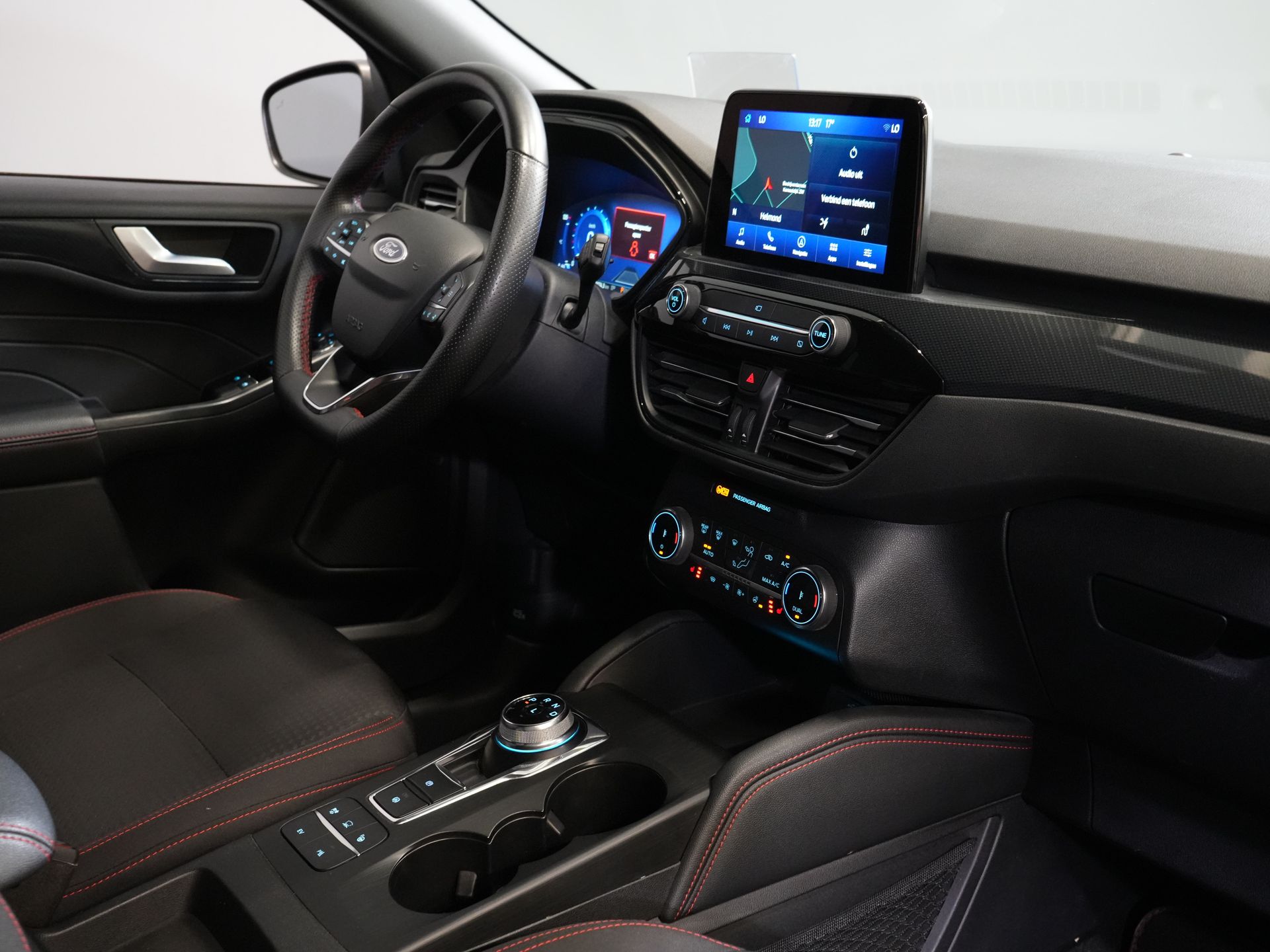 Ford Kuga SUV 2.5 PHEV 225 pk ST-Line LED/ Head-Up/ Adapt.cruise/ Standkachel/ Keyless/ Elek.klep/ Stoelverw/ Stuurverw./ Carplay/ Navi/ Clima