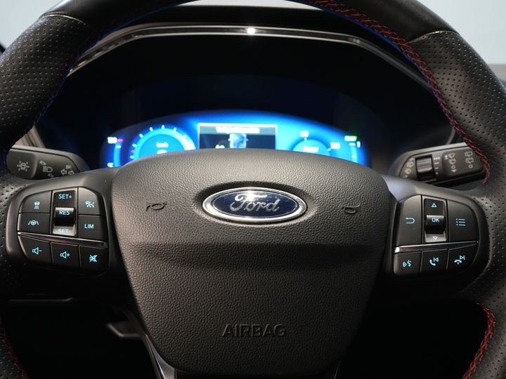 Ford Kuga SUV 2.5 PHEV 225 pk ST-Line LED/ Head-Up/ Adapt.cruise/ Standkachel/ Keyless/ Elek.klep/ Stoelverw/ Stuurverw./ Carplay/ Navi/ Clima
