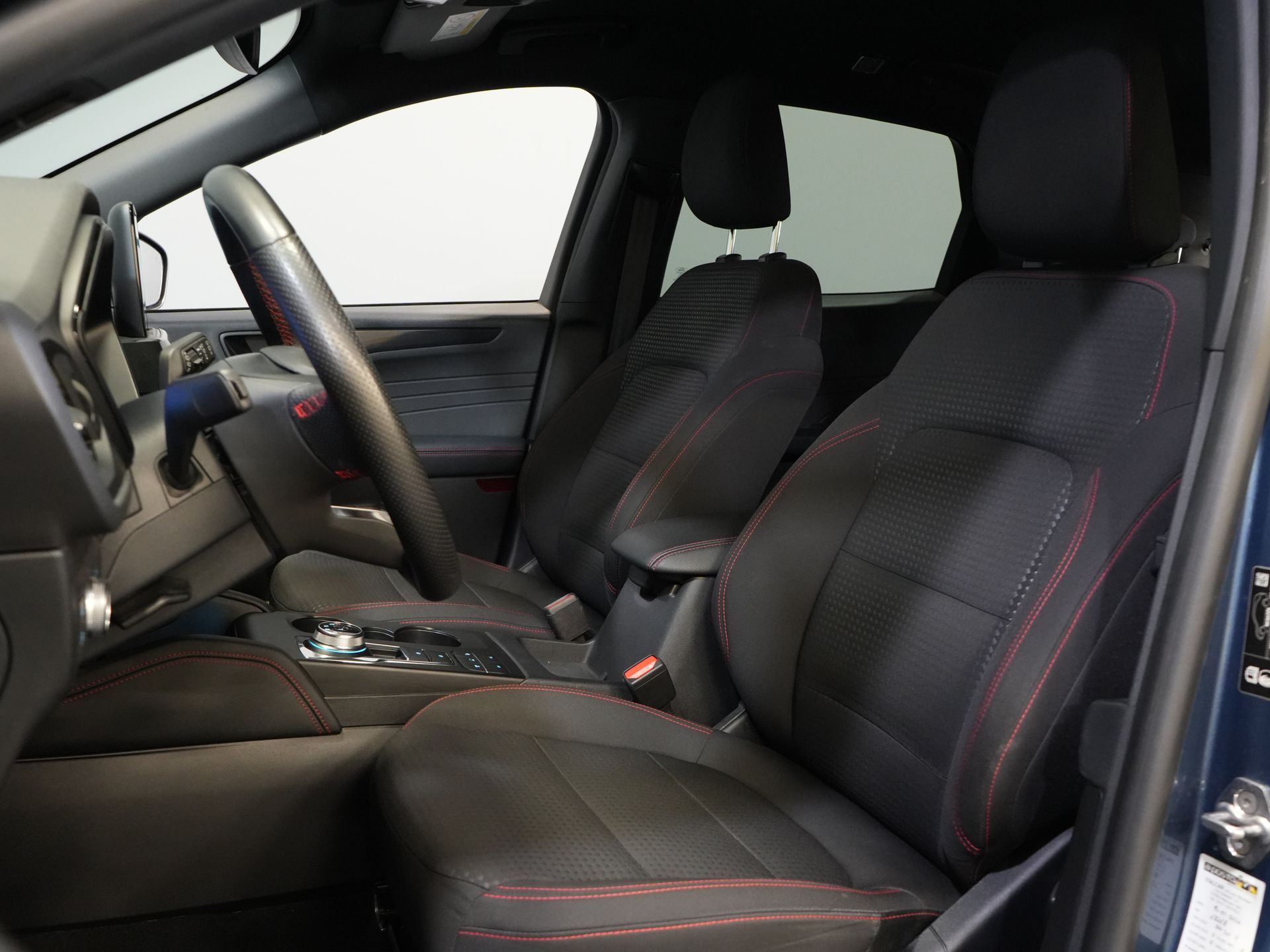 Ford Kuga SUV 2.5 PHEV 225 pk ST-Line LED/ Head-Up/ Adapt.cruise/ Standkachel/ Keyless/ Elek.klep/ Stoelverw/ Stuurverw./ Carplay/ Navi/ Clima