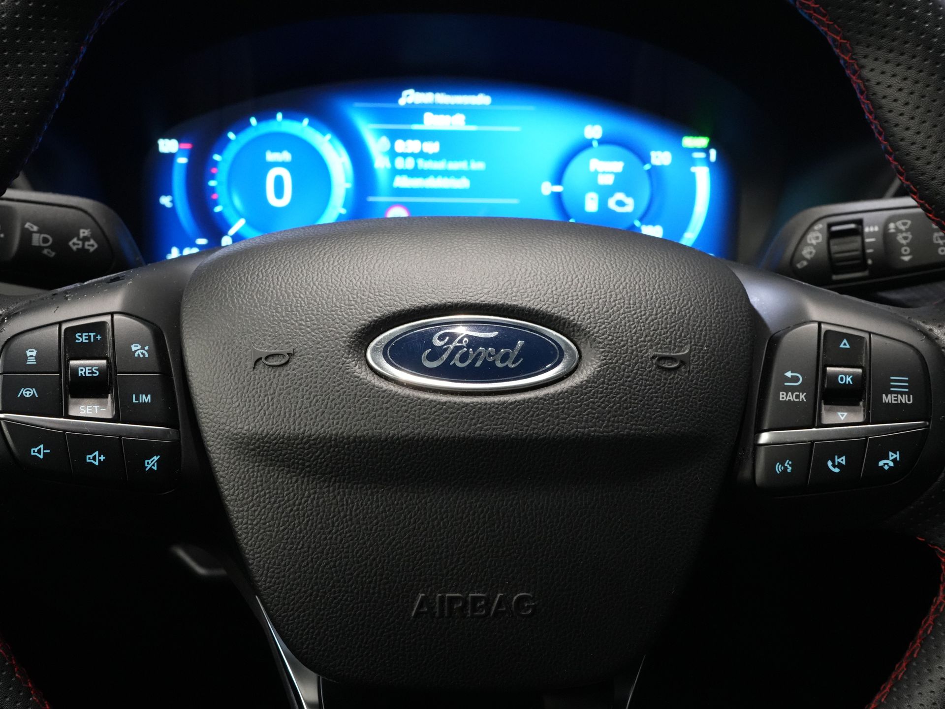 Ford Kuga SUV 2.5 PHEV 225 pk ST-Line LED/ Head-Up/ Adapt.cruise/ Keyless/ Elek.klep/ Stoelverw/ Stuurverw./ Carplay/ Navi/ Climate/ PDC