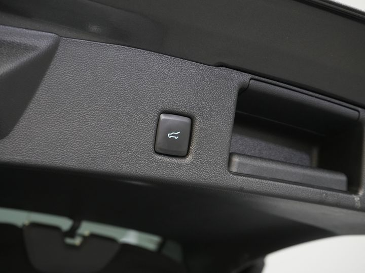 Ford Kuga SUV 2.5 PHEV 225 pk ST-Line LED/ Head-Up/ Adapt.cruise/ Keyless/ Elek.klep/ Stoelverw/ Stuurverw./ Carplay/ Navi/ Climate/ PDC