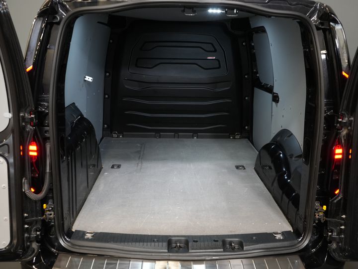 Volkswagen Caddy Cargo Maxi Van 2.0 TDI 125 KM DSG Aut. Black Edition LED/ Spoiler/ Warga przednia/ 18'' LMV/ Adapt.Cruise/ Ogrzewanie podłogowe/ Seatverw./ Skóra/ Carplay/ N