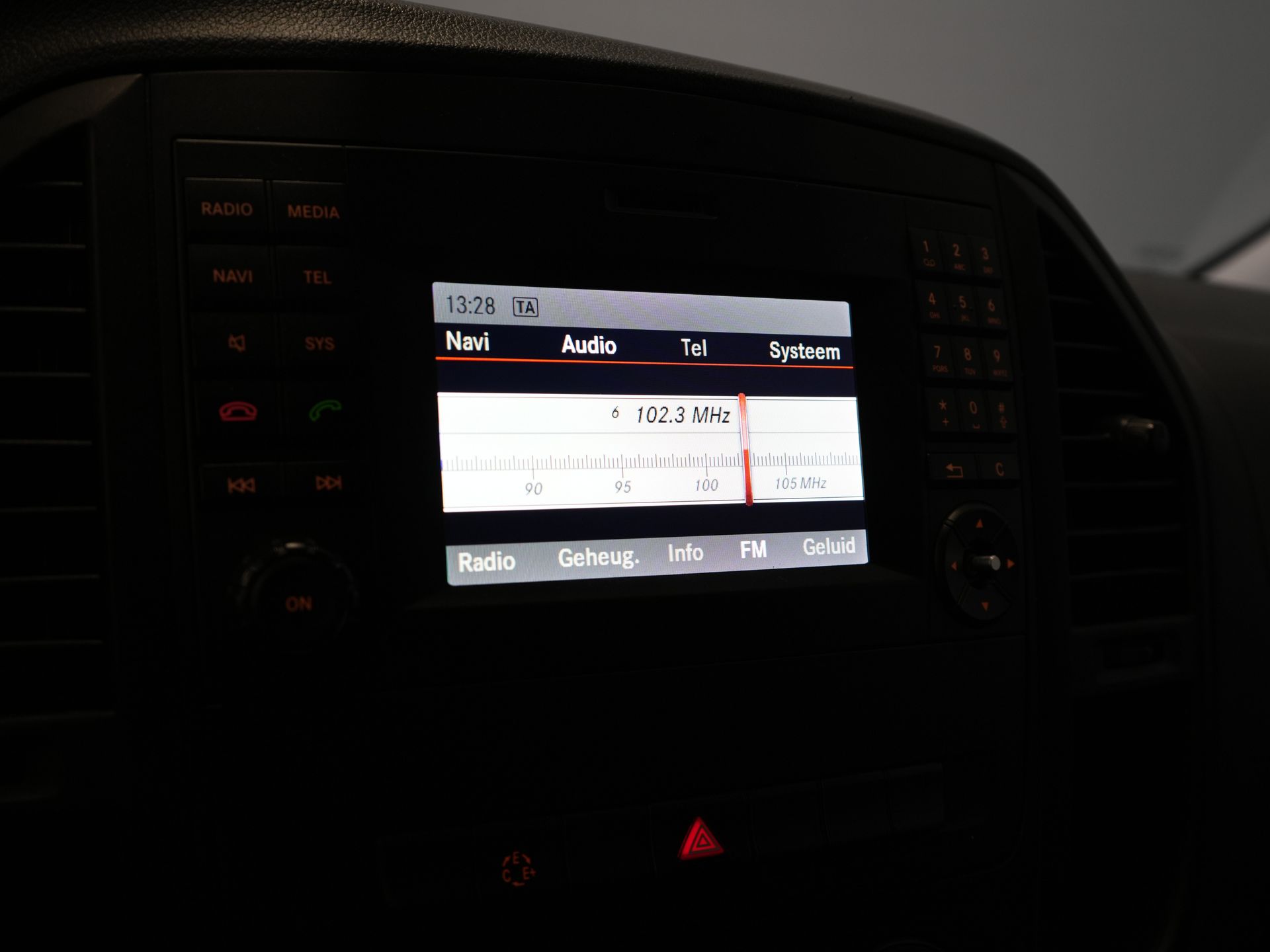 Mercedes-Benz eVito Van ДЕМО BPM БЕЗКОШТОВНО! 19