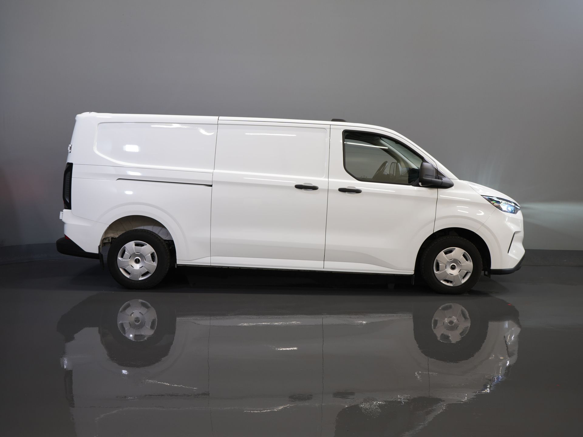 Ford Transit Custom Van 2.0 TDCI 136 CV Aut. L2 Trend BPM GRATIS! LED/ Carplay/ Telecamera/ Clima/ PDC/ Crociera