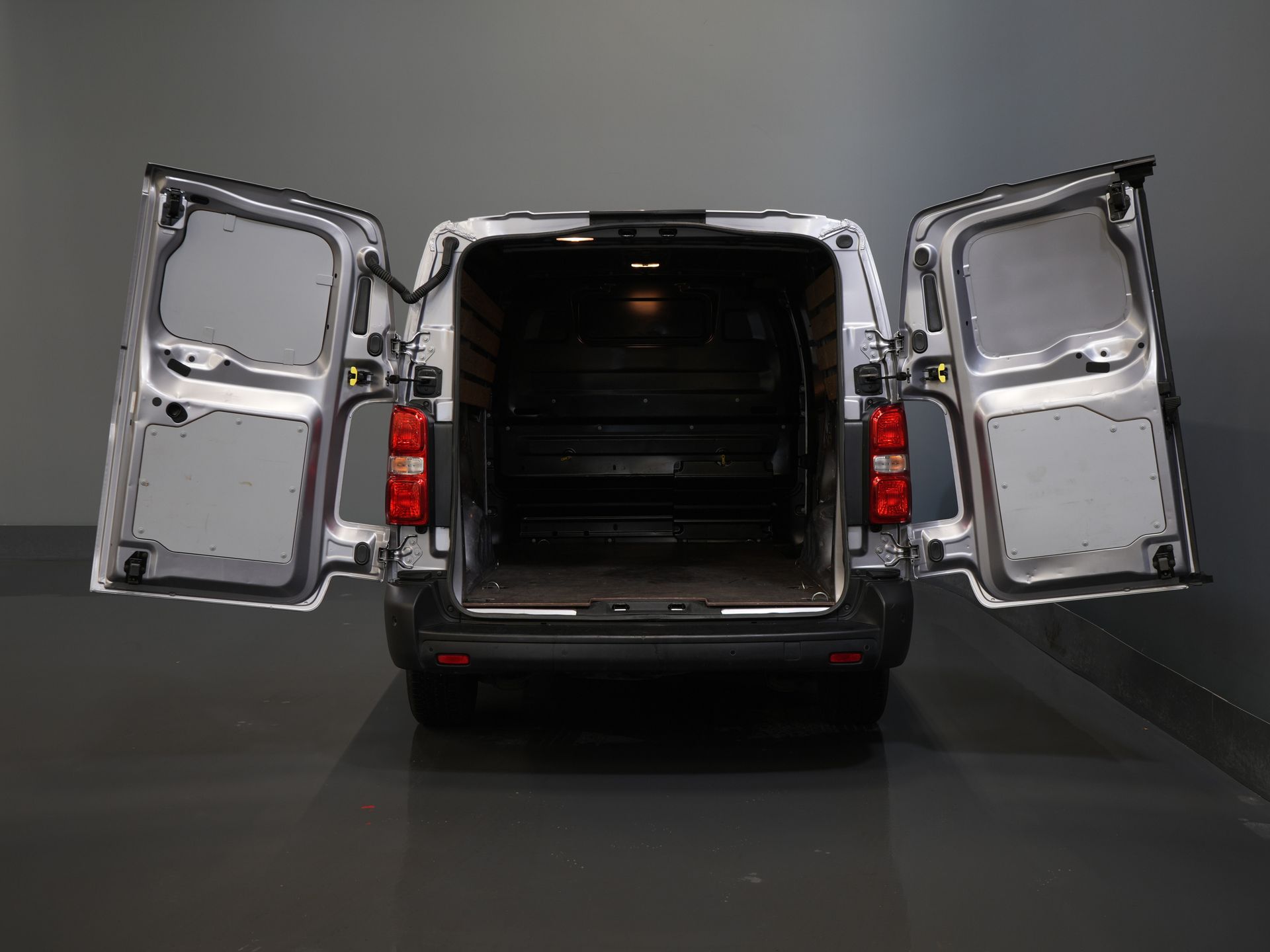 Fiat Scudo Furgoneta 2.0 MJ 145 CV L3 BPM ¡GRATIS! Adapt.Cruise/ Clima/ Keyless/ Carplay/ Cámara/ PDC