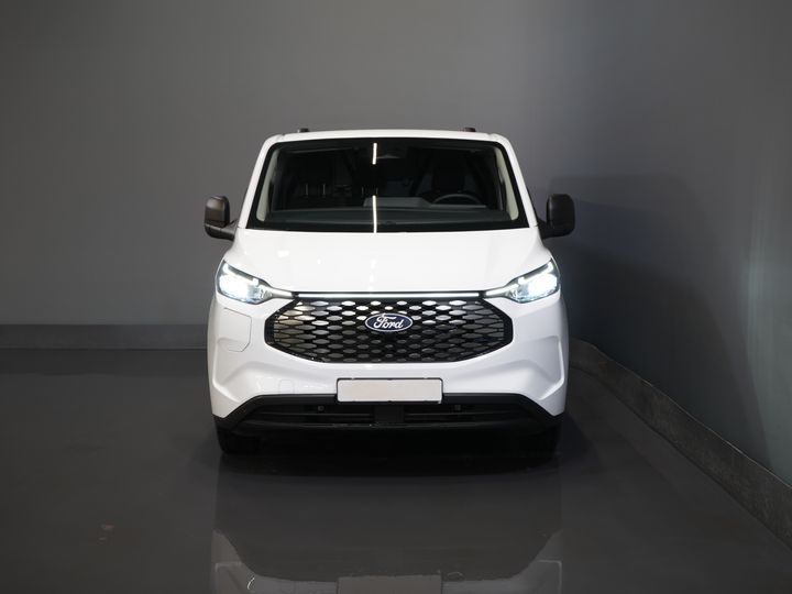 Ford E-Transit Custom Van Trend 65 кВт/год 330 км пробігу 218 к.с. Гарантія до 2027 р. / Світлодіоди / Підігрів підставки / Швидка зарядка / 2.3т тягово-зчіпний пристрій / Підігрів сидінь / Carplay / Клімат-контроль / Ка