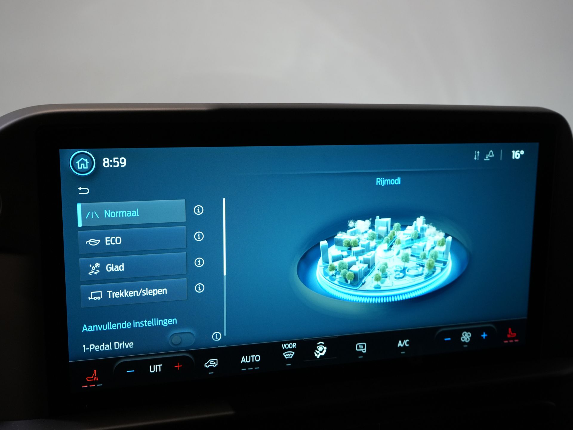 Ford E-Transit Custom Van Trend 65 кВт/год 330 км пробігу 218 к.с. Гарантія до 2027 р. / Світлодіоди / Підігрів підставки / Швидка зарядка / 2.3т тягово-зчіпний пристрій / Підігрів сидінь / Carplay / Клімат-контроль / Ка