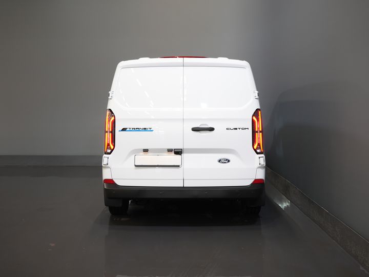 Ford E-Transit Custom Van Trend 65 кВт/год 330 км пробігу 218 к.с. Гарантія до 2027 р. / Світлодіоди / Підігрів підставки / Швидка зарядка / 2.3т тягово-зчіпний пристрій / Підігрів сидінь / Carplay / Клімат-контроль / Ка
