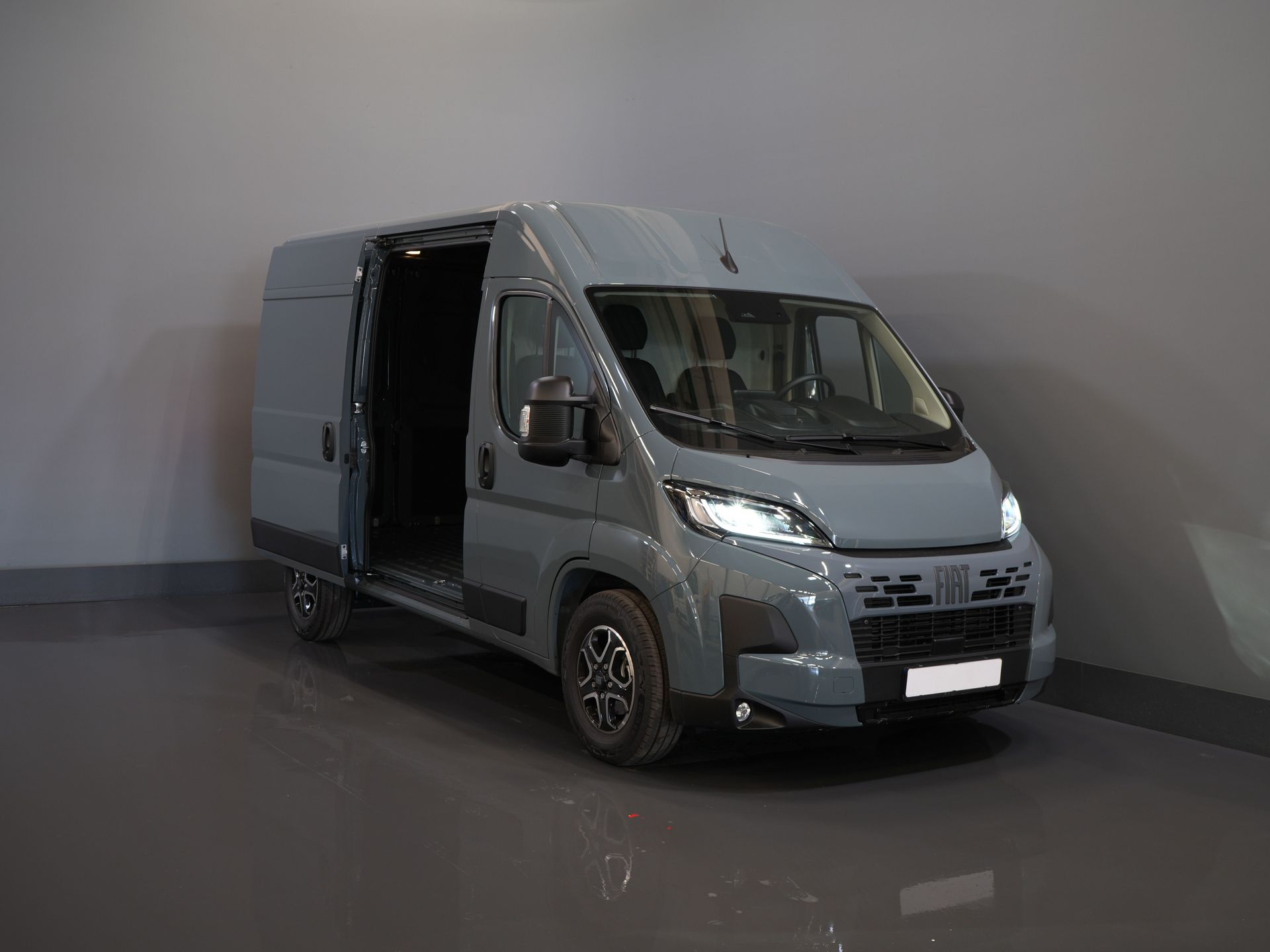 Citroën Jumper Bestelbus (Fiat Ducato) 2.2 MJ 140 pk Aut. ZF L2H2 BPM VRIJ! LED/ Carplay/ LMV/ Climate/ Navi/ Camera/ Cruise