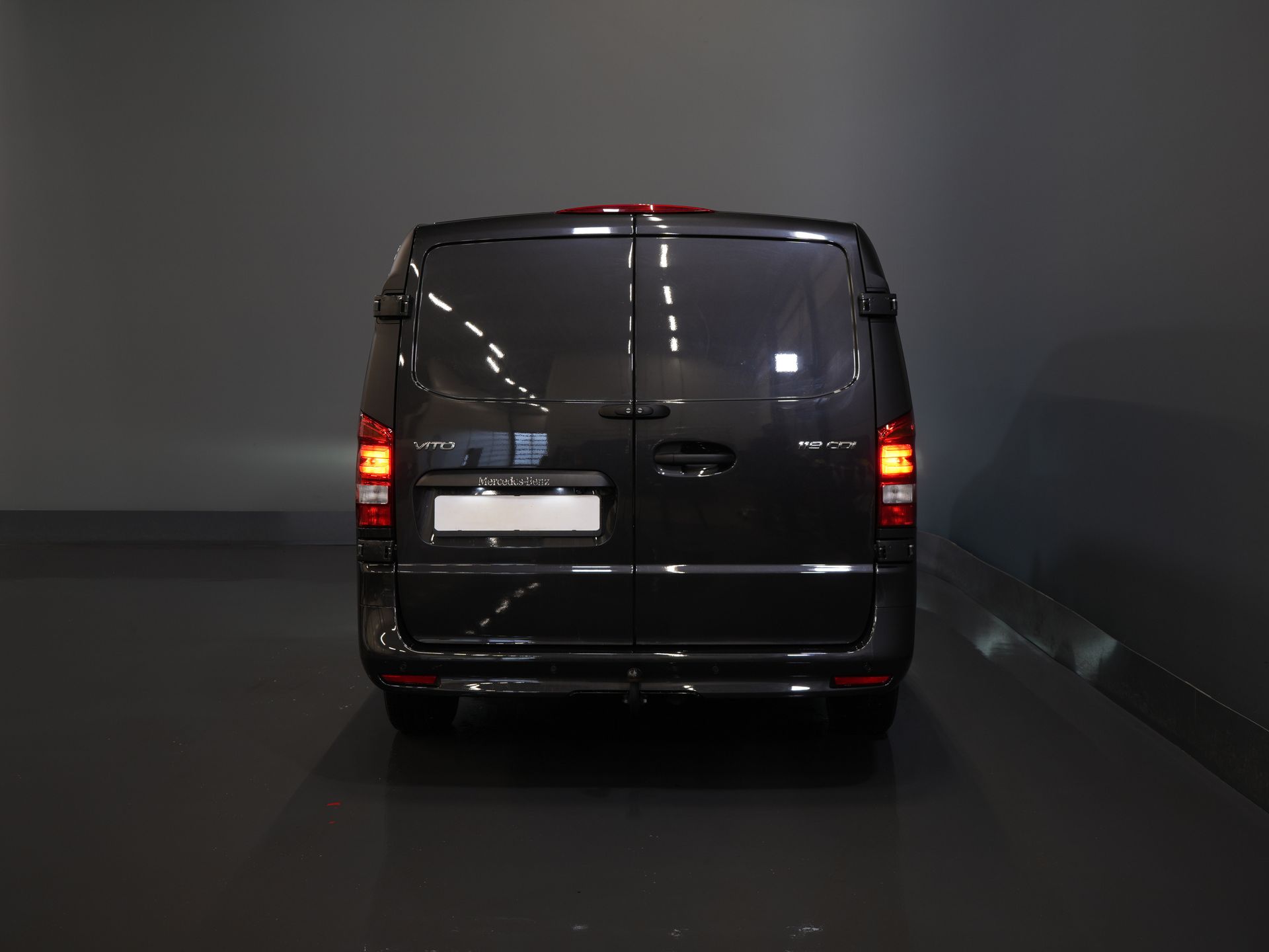 Mercedes-Benz Vito Van 119 CDI Aut. L2 LED/ 2.5t Towing capacity/ 270Gr. Doors/ Seat heating/ Carplay/ Camera/ Tow bar/ Cruise control/ PDC/ DAB