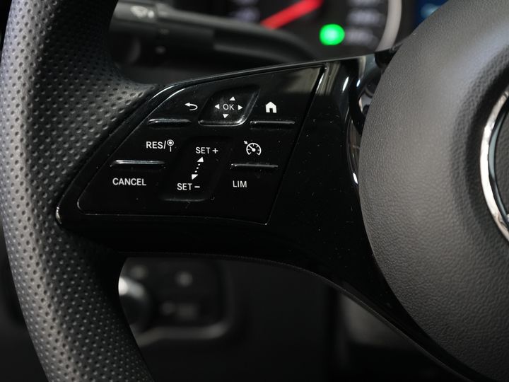 Mercedes-Benz Vito Van 119 CDI Aut. L2 LED/ 2.5t Towing capacity/ 270Gr. Doors/ Seat heating/ Carplay/ Camera/ Tow bar/ Cruise control/ PDC/ DAB