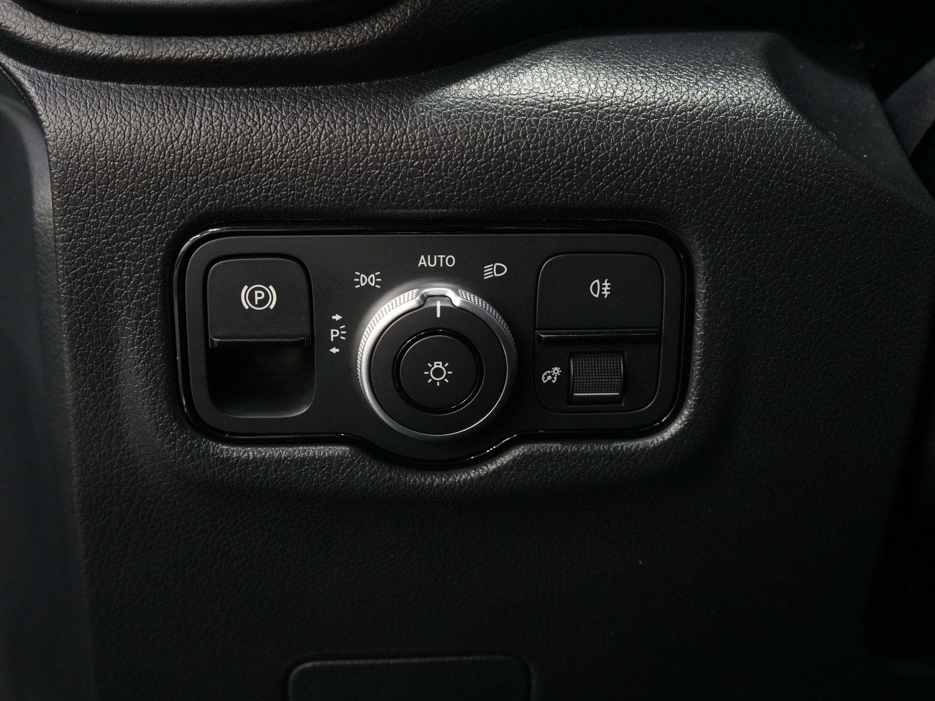 Mercedes-Benz Vito Van 119 CDI Aut. L2 LED/ 2.5t Towing capacity/ 270Gr. Doors/ Seat heating/ Carplay/ Camera/ Tow bar/ Cruise control/ PDC/ DAB