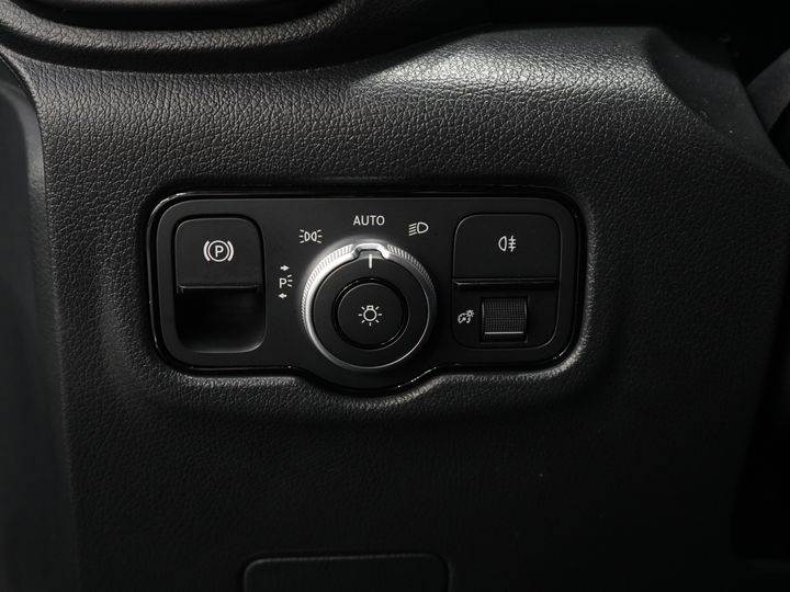 Mercedes-Benz Vito Van 119 CDI Aut. L2 LED/ 2.5t Towing capacity/ 270Gr. Doors/ Seat heating/ Carplay/ Camera/ Tow bar/ Cruise control/ PDC/ DAB