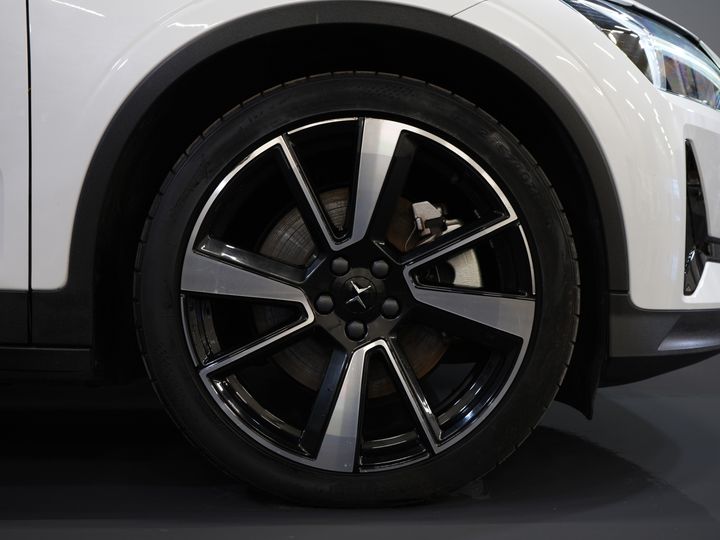 Polestar 2 Sedan Long Range 78 kWh 551 WLTP LED/ Адаптивний круїз-контроль/ Панорамний дах/ Підігрів керма/ Підігрів сидінь/ Пам'ять/ Навігація/ Carplay/ Клімат-контроль/ Камера/ 20'' LMV