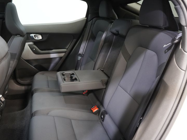 Polestar 2 Sedan Long Range 78 kWh 551 WLTP LED/ Адаптивний круїз-контроль/ Панорамний дах/ Підігрів керма/ Підігрів сидінь/ Пам'ять/ Навігація/ Carplay/ Клімат-контроль/ Камера/ 20'' LMV