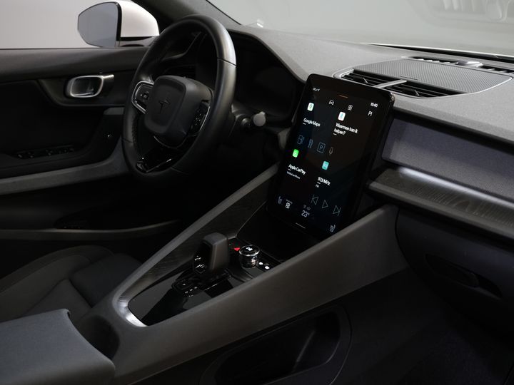 Polestar 2 Sedan Long Range 78 kWh 551 WLTP LED/ Адаптивний круїз-контроль/ Панорамний дах/ Підігрів керма/ Підігрів сидінь/ Пам'ять/ Навігація/ Carplay/ Клімат-контроль/ Камера/ 20'' LMV