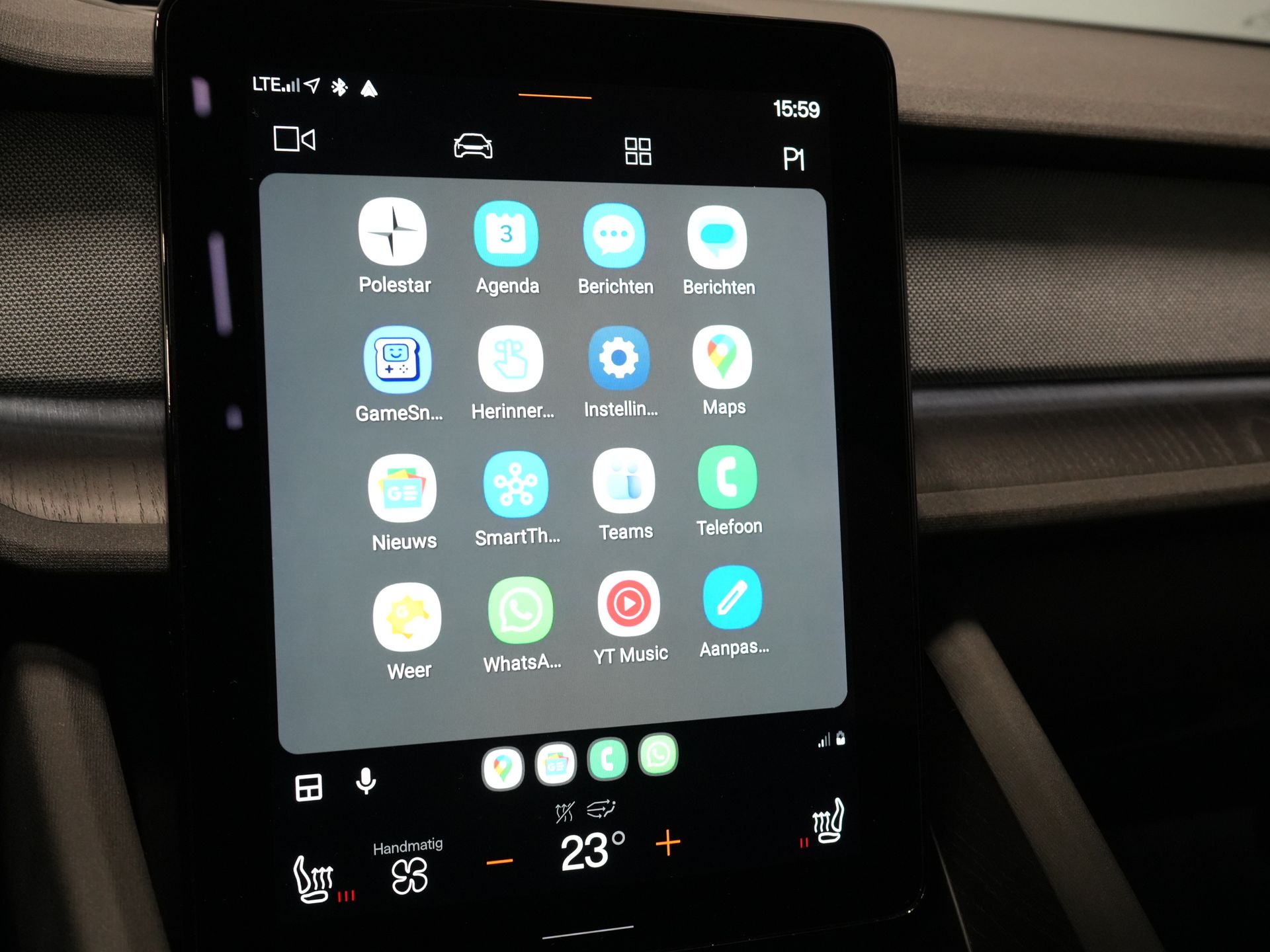 Polestar 2 Sedan Long Range 78 kWh 551 WLTP LED/ Адаптивний круїз-контроль/ Панорамний дах/ Підігрів керма/ Підігрів сидінь/ Пам'ять/ Навігація/ Carplay/ Клімат-контроль/ Камера/ 20'' LMV