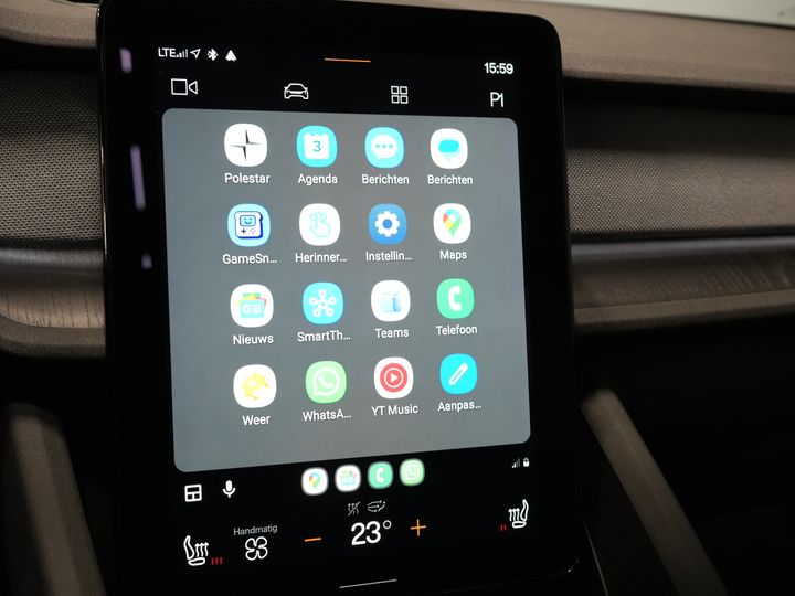 Polestar 2 Sedan Long Range 78 kWh 551 WLTP LED/ Адаптивний круїз-контроль/ Панорамний дах/ Підігрів керма/ Підігрів сидінь/ Пам'ять/ Навігація/ Carplay/ Клімат-контроль/ Камера/ 20'' LMV