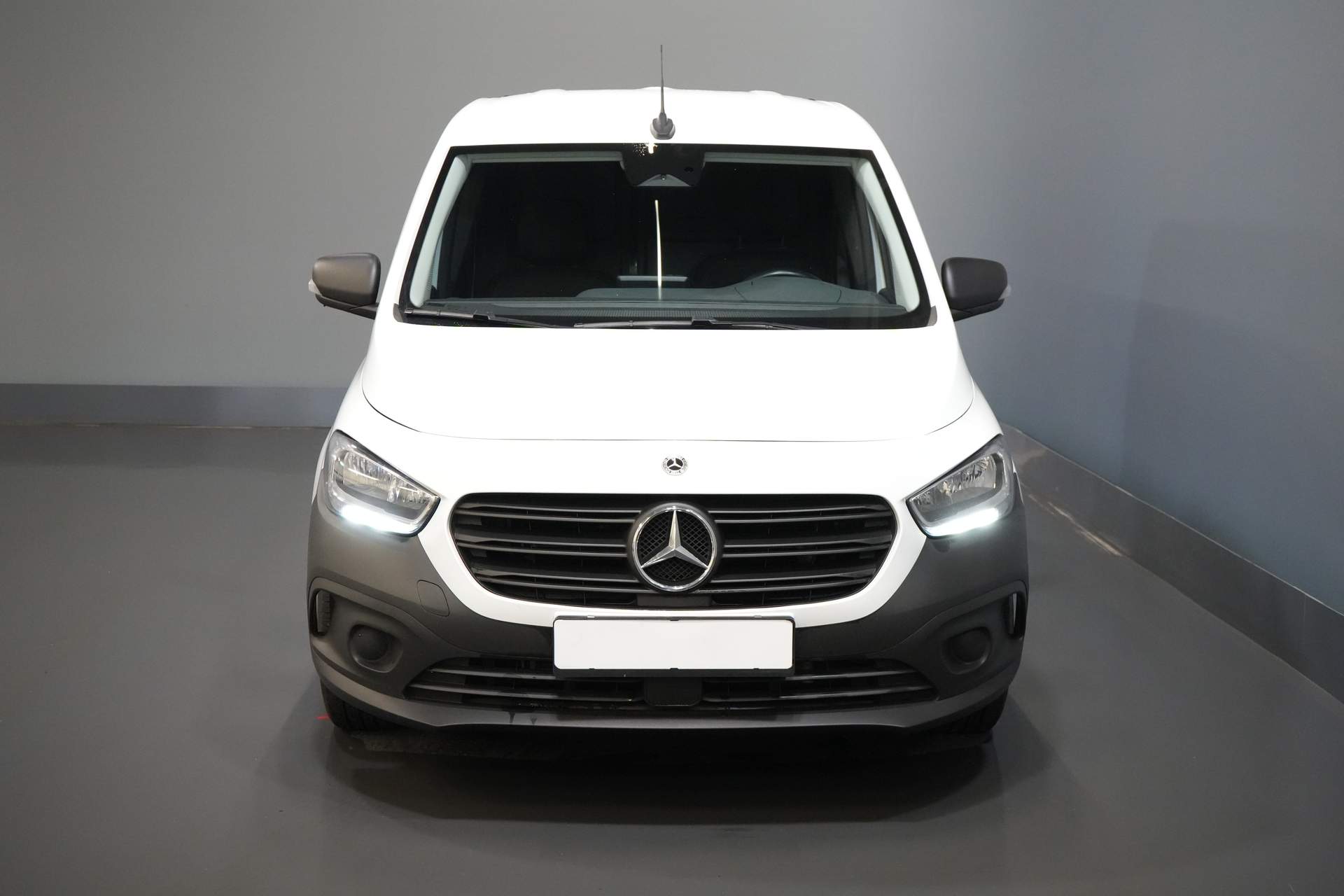 Mercedes-Benz Citan Van DEMO 110 CDI 100 к.с. LMV/ MBUX/ Carplay/ Cruise/ Camera/ Seatverw.
