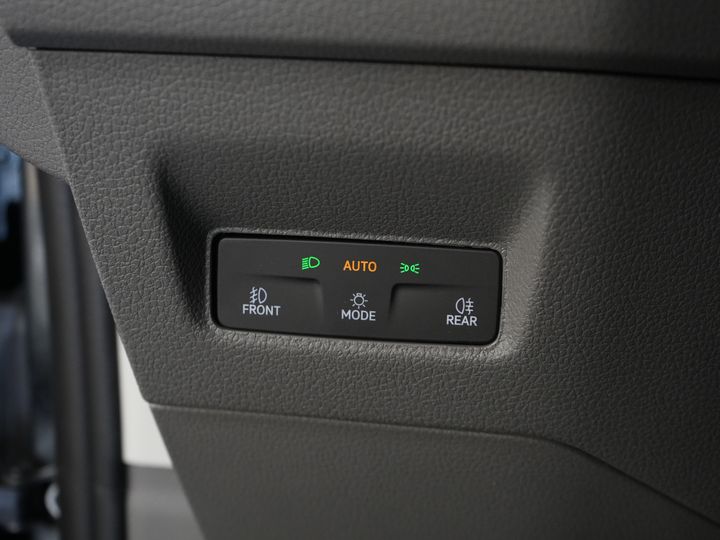 Volkswagen Crafter Відкрита вантажна платформа (MAN TGE) 2.0 DSG Авт. Відкритий вантажний кузов 340x204x40/ Фейсліфтинг/ LED/ Віртуальний кокпіт/ Carplay/ Підйомник/ Камера/ Клімат/ ЦЗ/ Круїз