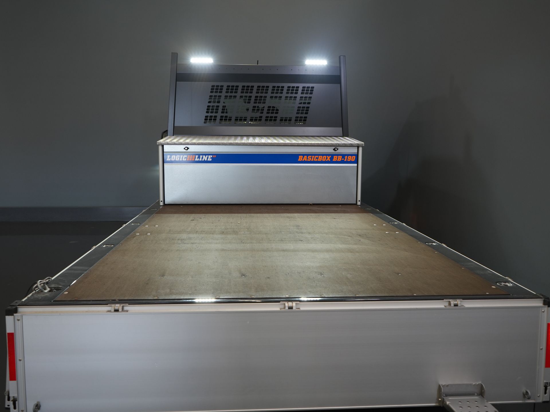 Volkswagen Crafter Відкрита вантажна платформа (MAN TGE) 2.0 DSG Авт. Відкритий вантажний кузов 340x204x40/ Фейсліфтинг/ LED/ Віртуальний кокпіт/ Carplay/ Підйомник/ Камера/ Клімат/ ЦЗ/ Круїз