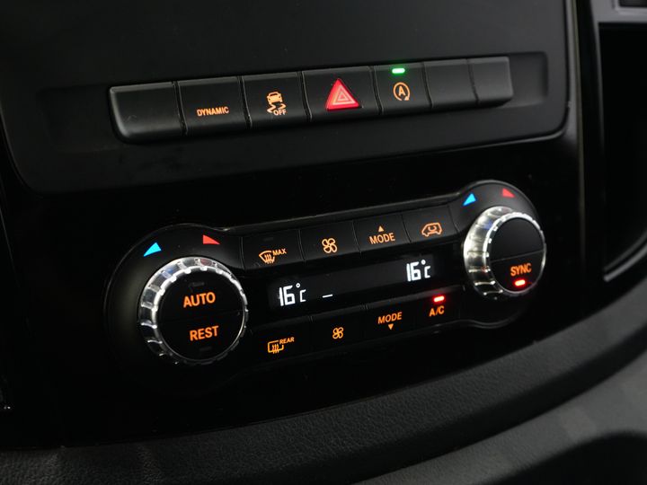 Mercedes-Benz Vito Bestelbus 114 CDI Aut. L3 XL DC Dubbele Cabine BPM VRIJ! LED/ Climate/ Navi/ Carplay/ Camera/ PDC/ Cruise