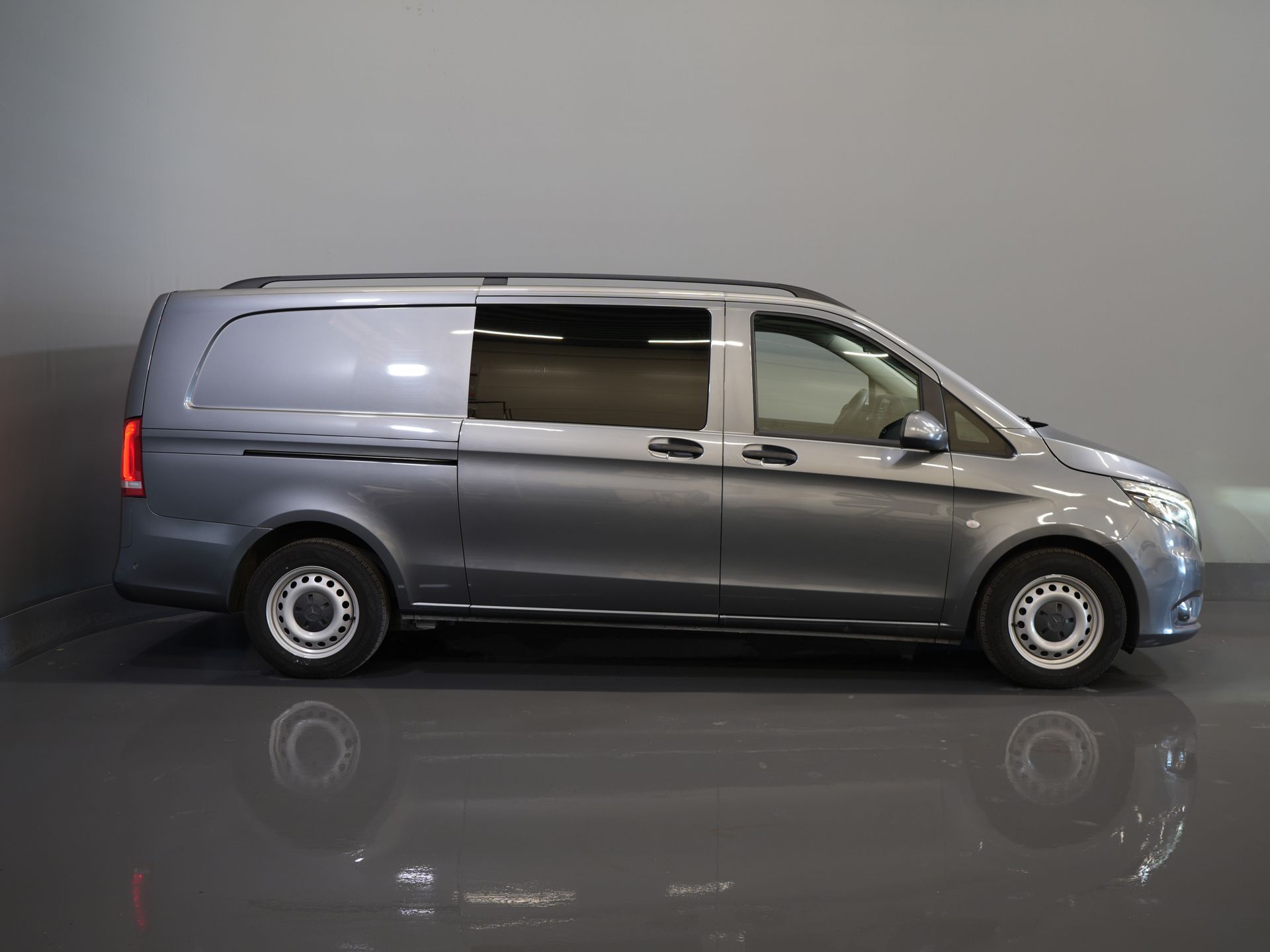 Mercedes-Benz Vito Bestelbus 114 CDI Aut. L3 XL DC Dubbele Cabine BPM VRIJ! LED/ Climate/ Navi/ Carplay/ Camera/ PDC/ Cruise