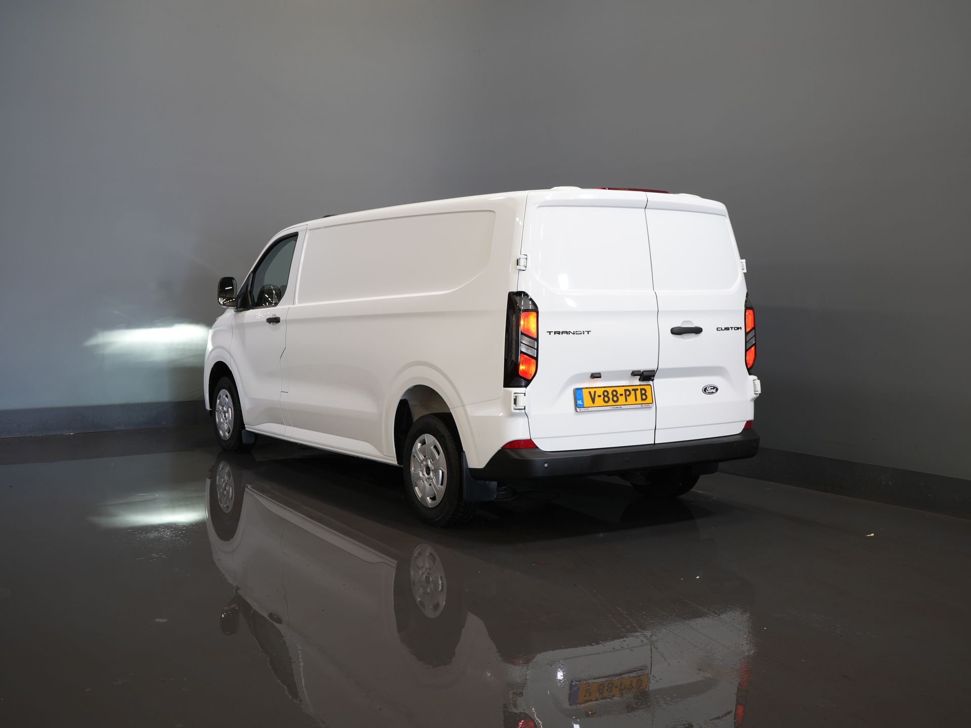 Ford Transit Custom Bestelbus 2.0 TDCI L2 Trend LED/ Carplay/ Camera/ Climate/ PDC/ Cruise/ DAB