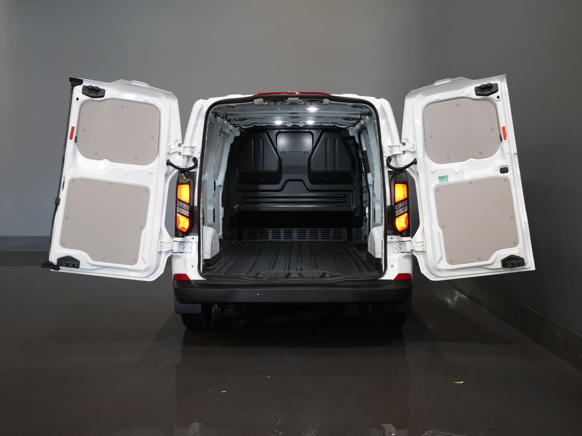 Ford Transit Custom Bestelbus 2.0 TDCI L2 Trend LED/ Carplay/ Camera/ Climate/ PDC/ Cruise/ DAB